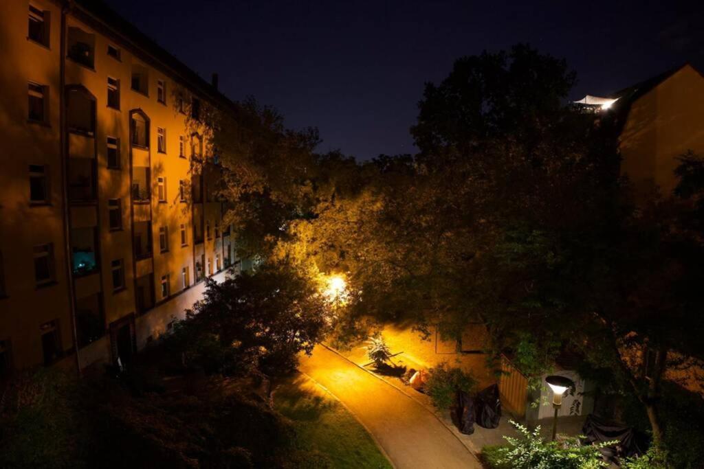 Die Kleine „Louise“ In Der Neustadt Mit Tiefgarage Dresden Bagian luar foto